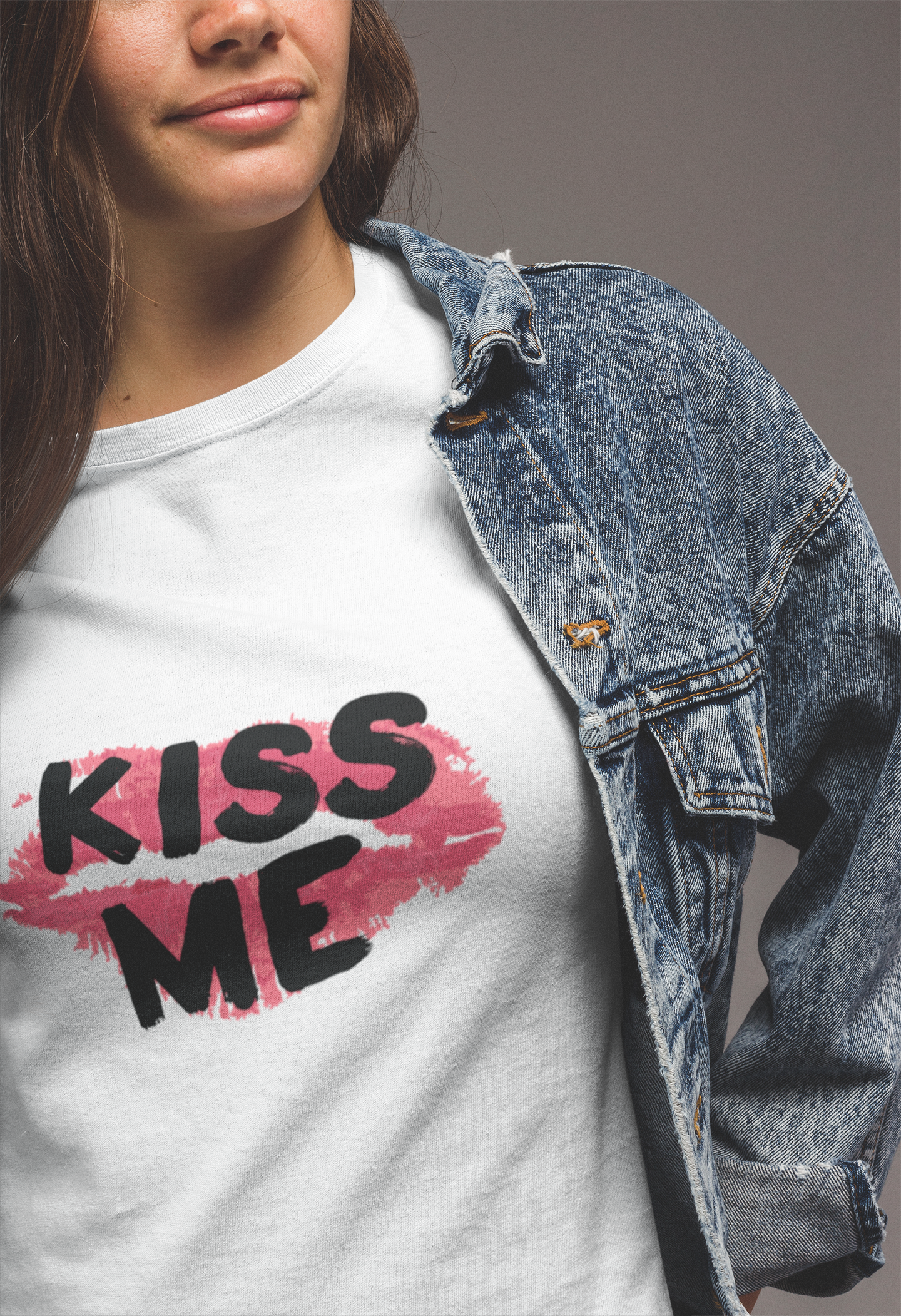 "KISS ME" Bold Lip Print Cotton Tee