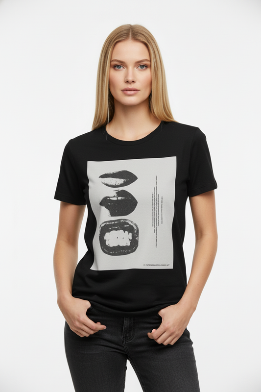 Abstract Lips Graphic T-Shirt for Women – Street Style Statement Tee