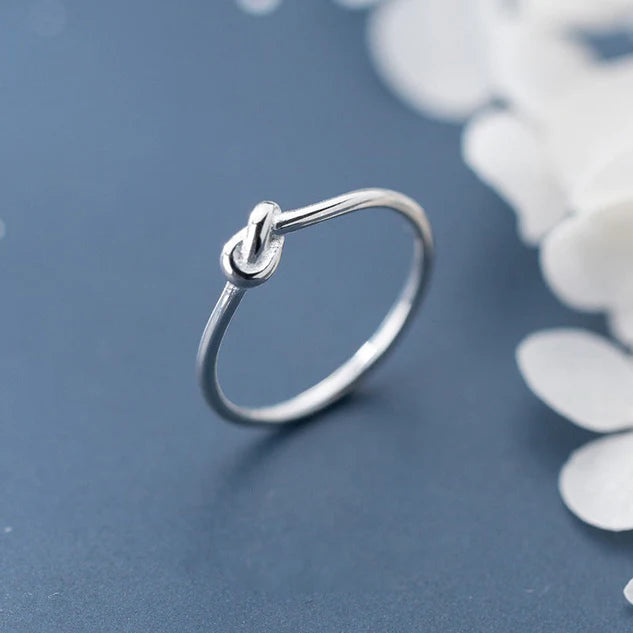 Silver Knot Tying Ring | Multiple Sizes